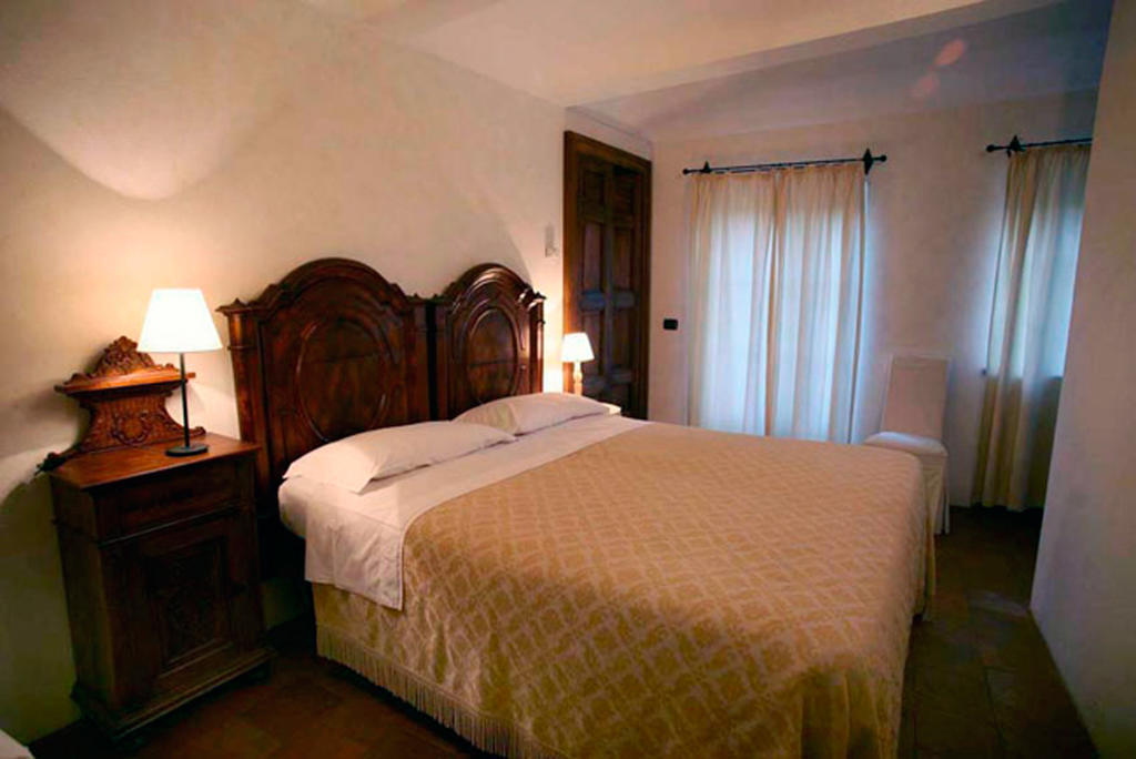 Dindina Agriturismo Neviglie Chambre photo